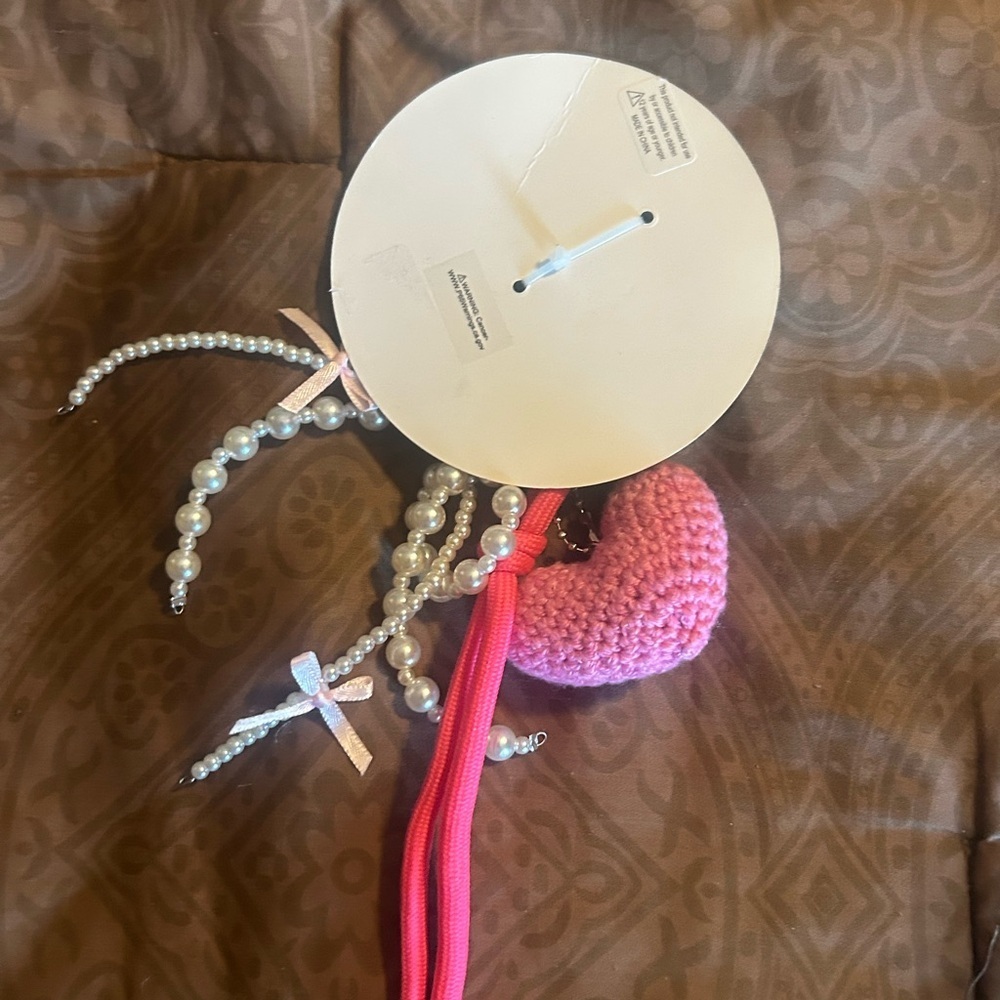 Carolee Pink Heart Keychain with Pearls and white Accents - Picture 2 of 2